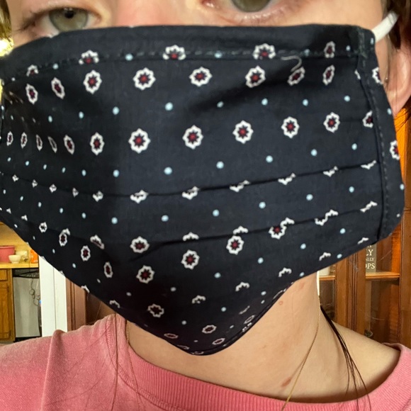 Face masks set of 6 with different designs. - Picture 6 of 9